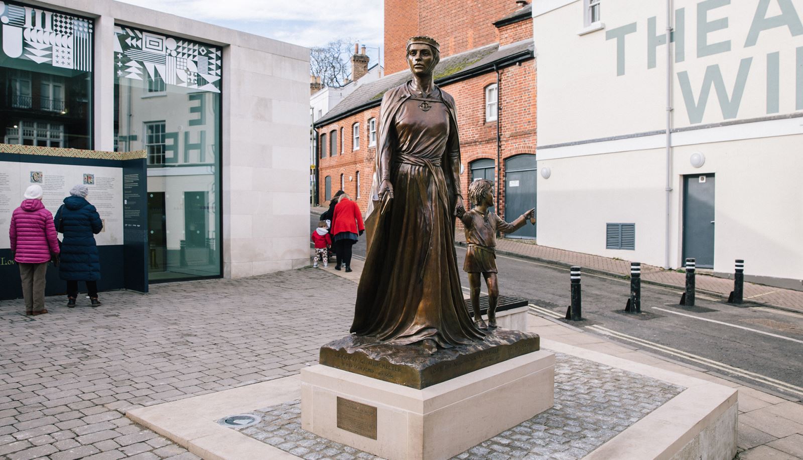 Licoricia Statue in Winchester
